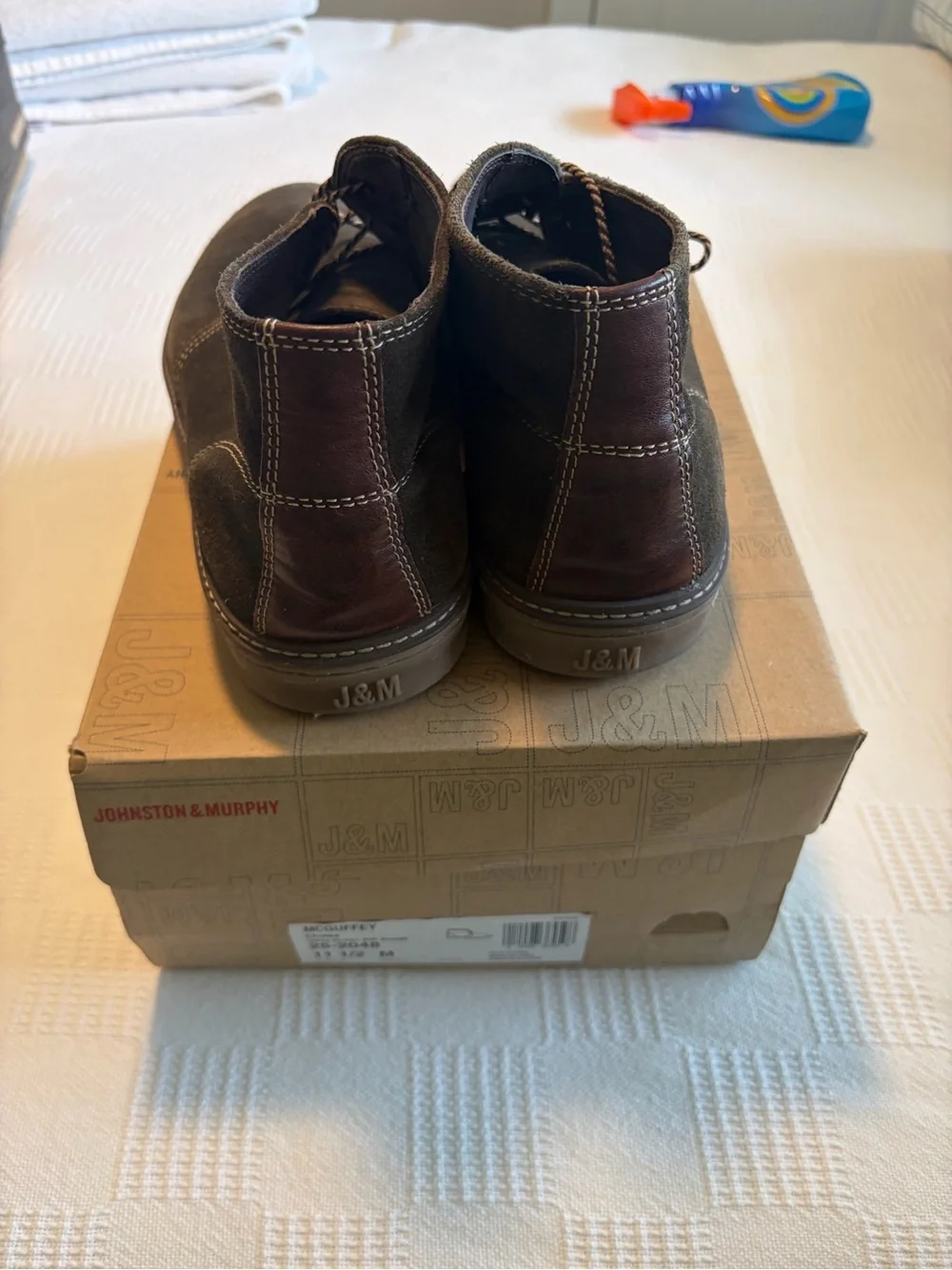 Johnston and Murphy McGuffey suede chukka Booth men’s 11.5